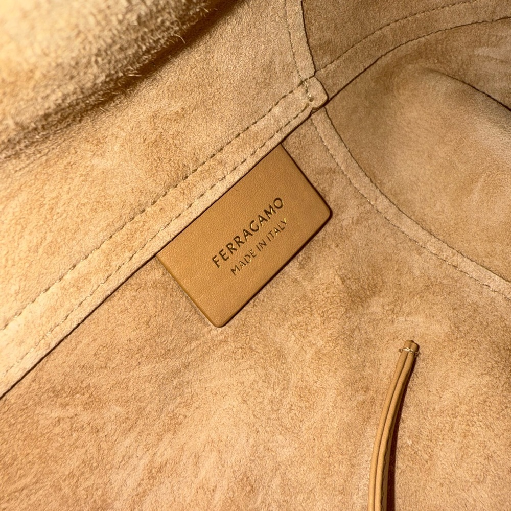 $3000 Salvatore Ferragamo Hobo Bag With Cut-Out Detailing, Light Caramel - Picture 14 of 17